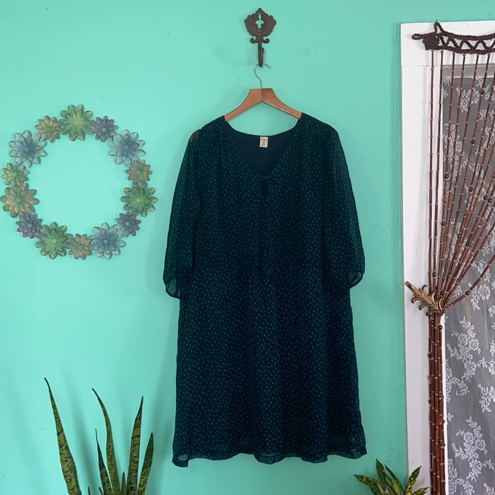 Old navy-dress with sheer sleeves - Picture 2 of 10
